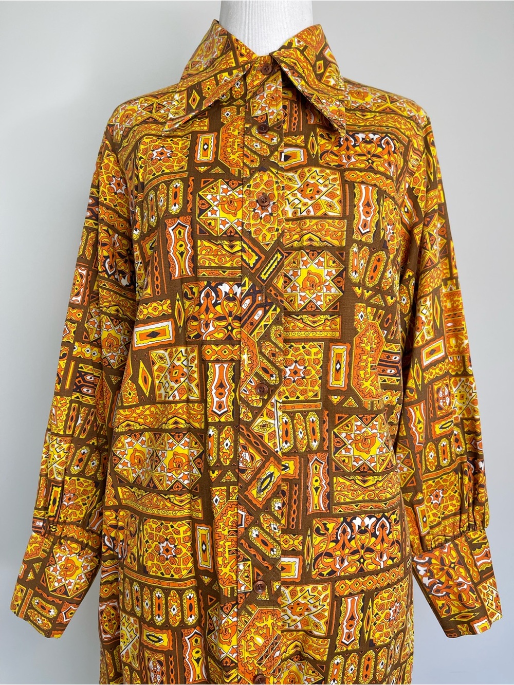 Vintage 60s Geometric Abstract MCM Mod button up dagger collar shirt dress